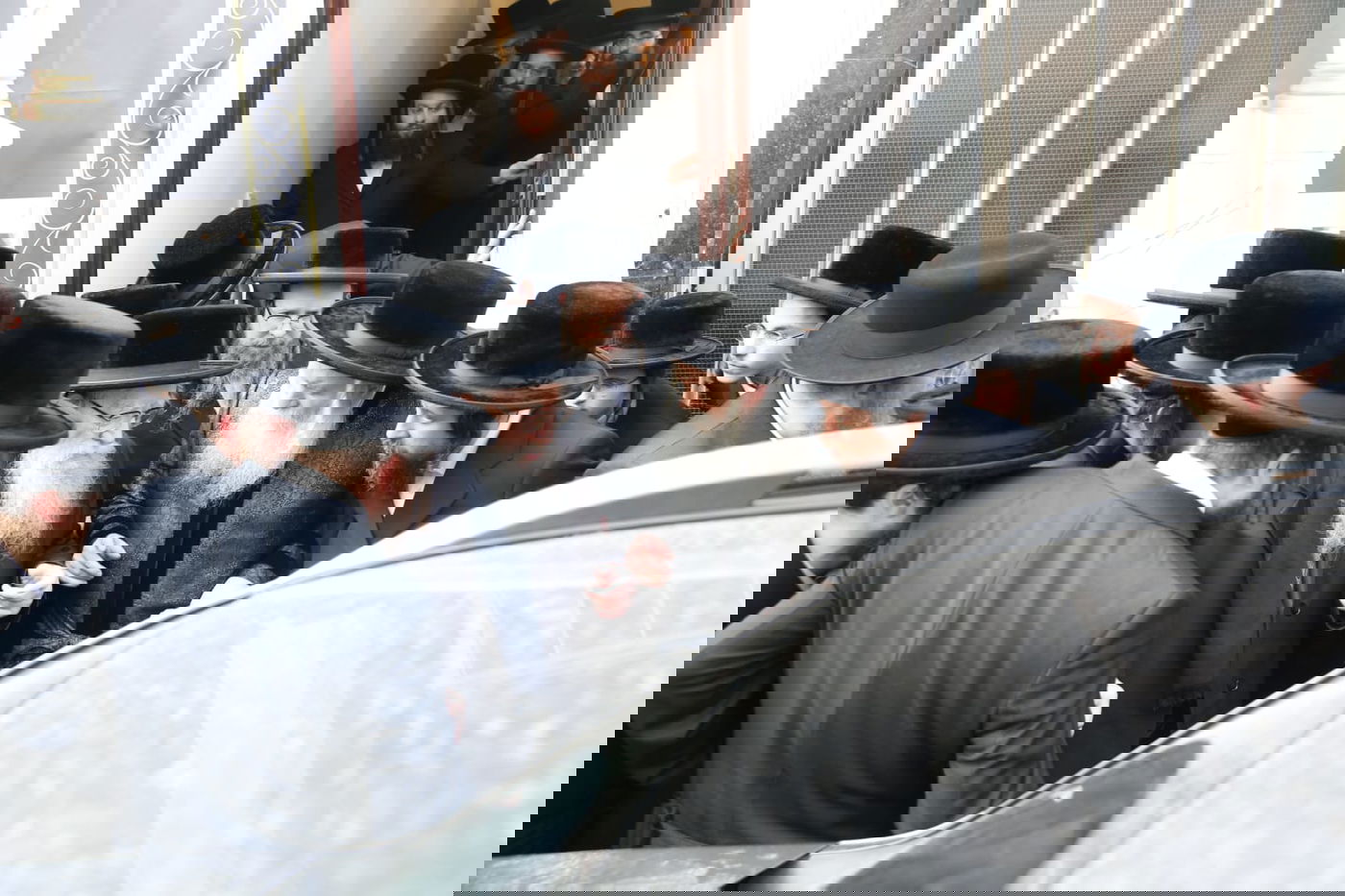 האדמו"ר מפשעווארסק בביקור אצל האדמו"ר מבאבוב 