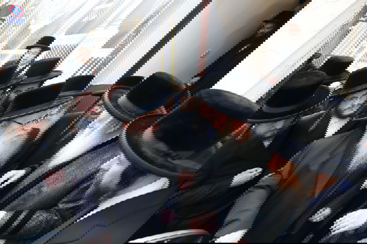 האדמו"ר מפשעווארסק בביקור אצל האדמו"ר מבאבוב 