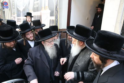 האדמו"ר מפשעווארסק בביקור אצל האדמו"ר מבאבוב 