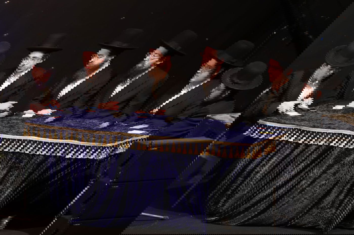 הרה"צ רבי נחמיה אלתר בפדיון פטר חמור 