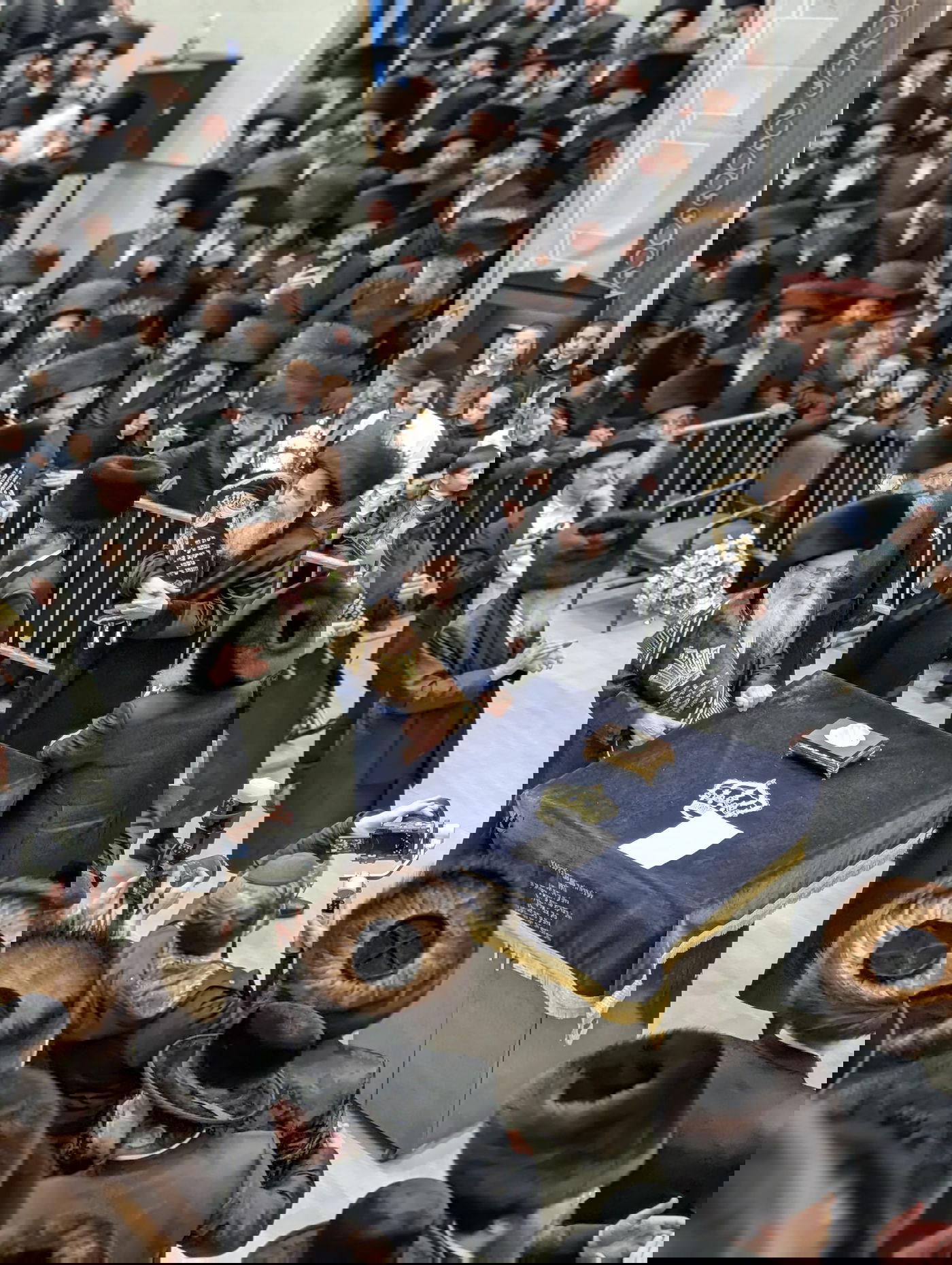 הכנסת ספר תורה לביהמ"ד אלכסנדר בבורו פארק