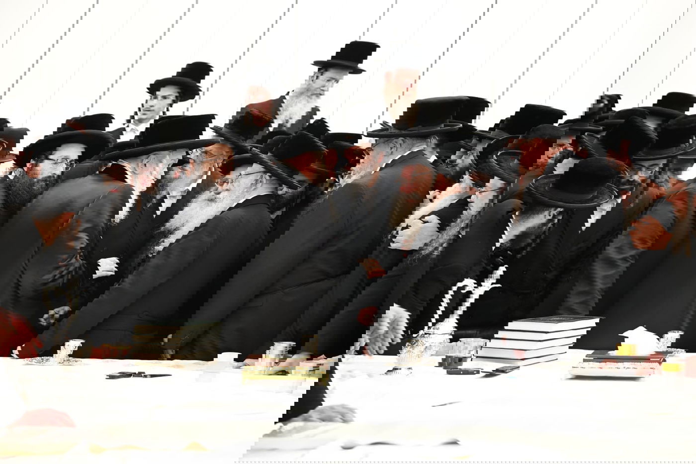 האדמו"ר מבאבוב בביקור אצל האדמו"ר מפשעווארסק