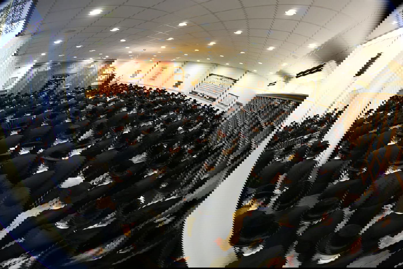 האדמו"ר מבאבוב בביקור באנטווערפן