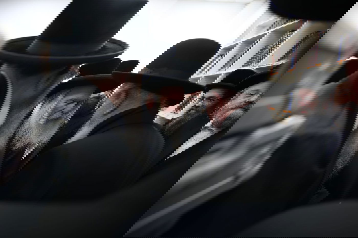 האדמו"ר מבאבוב בביקור אצל האדמו"ר מפשעווארסק