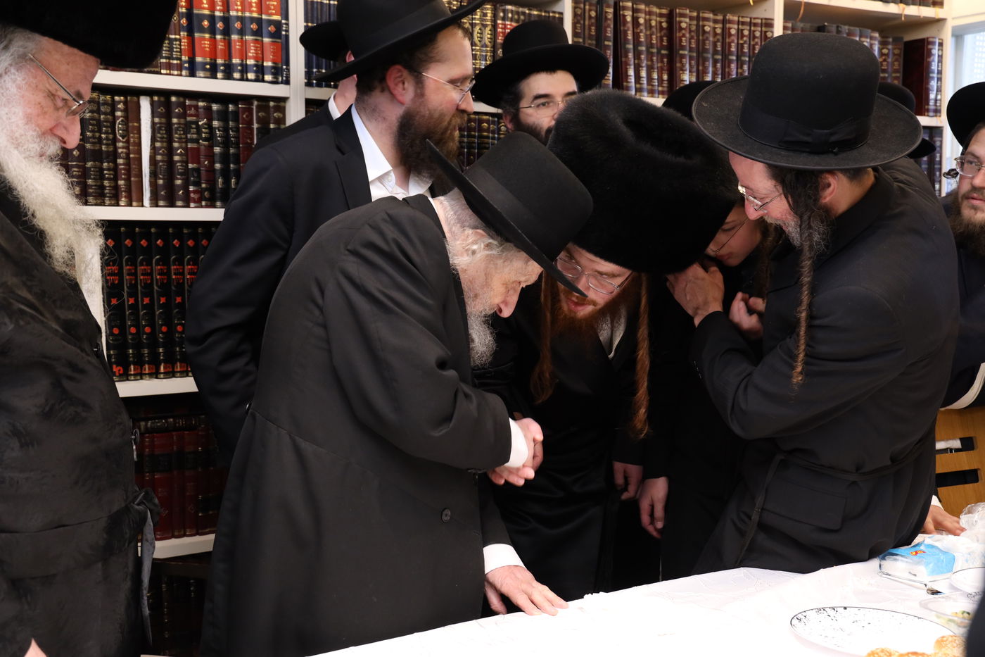 שמחת השבע ברכות לרגל נישואי נכדת הגר"ש אלתר