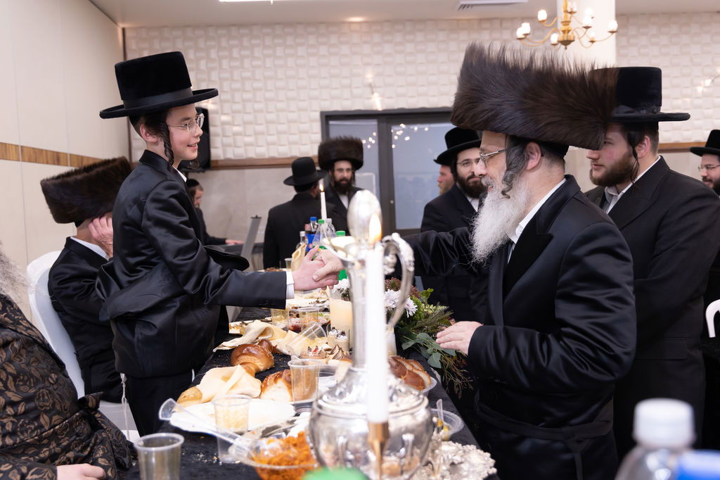 שמחת הבר מצווה לנכד האדמו"ר מבוסטון ביתר