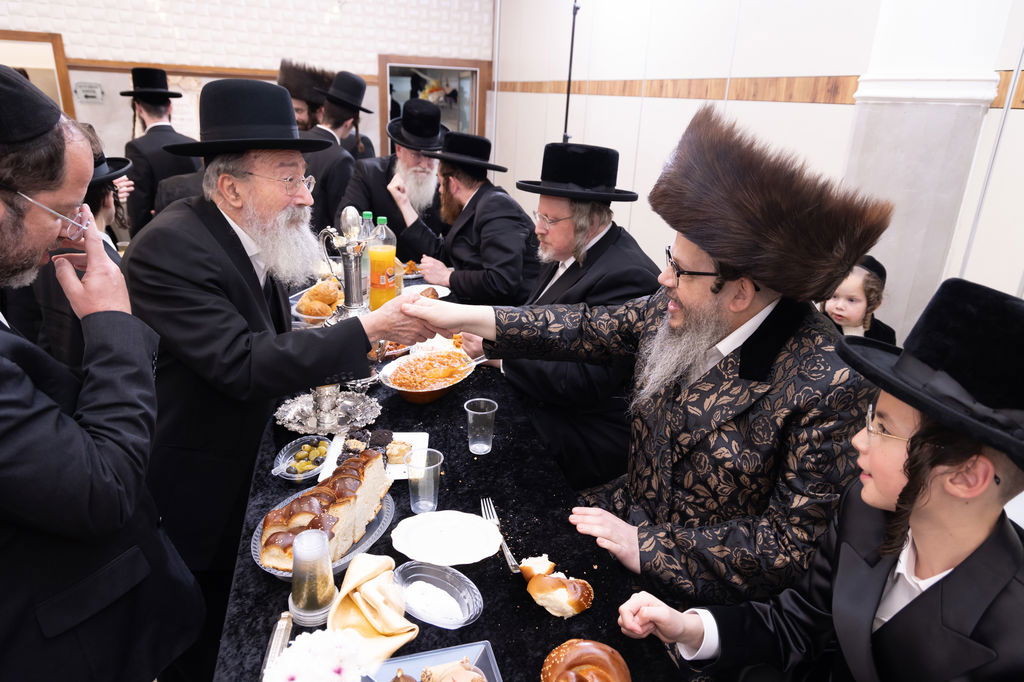 שמחת הבר מצווה לנכד האדמו"ר מבוסטון ביתר