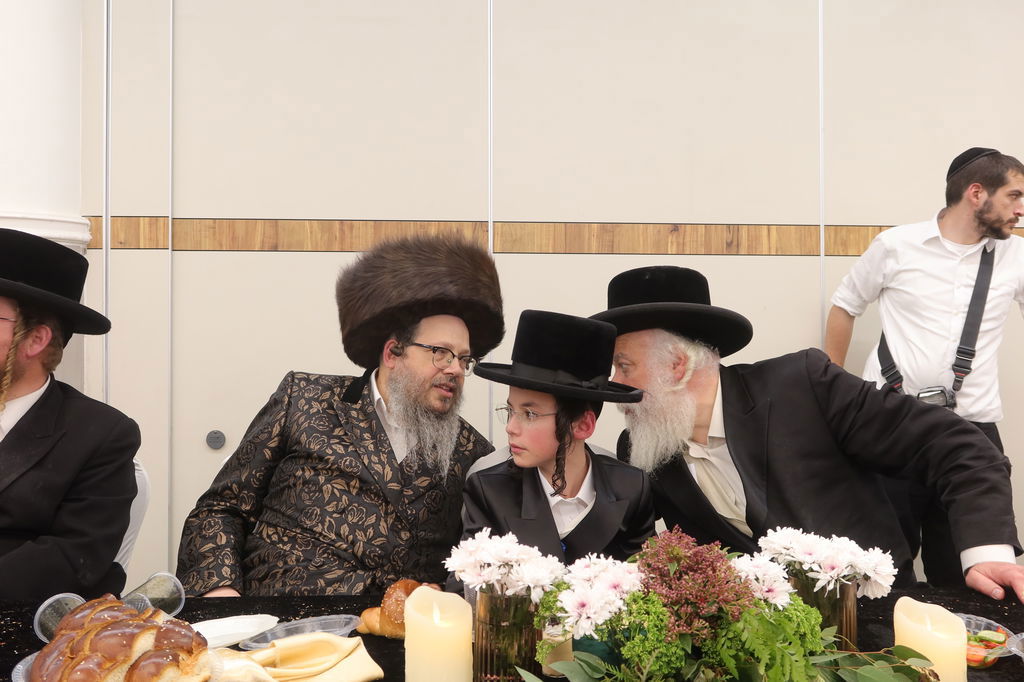 שמחת הבר מצווה לנכד האדמו"ר מבוסטון ביתר