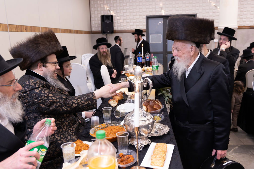 שמחת הבר מצווה לנכד האדמו"ר מבוסטון ביתר