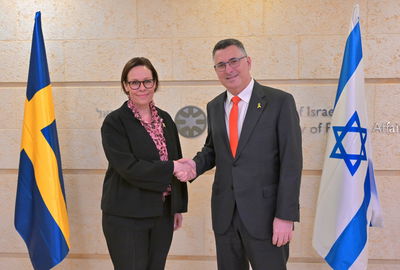 שר החוץ, עם שרת החוץ של שוודיה