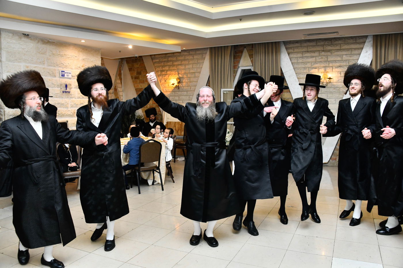 שמחת בית שאץ - אזמרה - זידטשויב- צאנז ירושלים- רמת שלמה