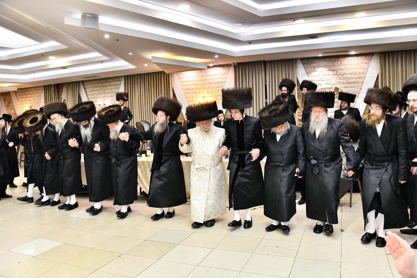 שמחת בית שאץ - אזמרה - זידטשויב- צאנז ירושלים- רמת שלמה