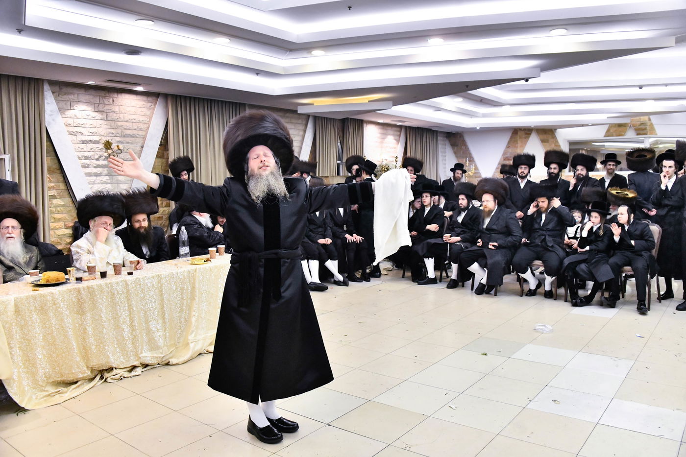 כֵּן אֲזַמְּרָה שִׁמְךָ לָעַד