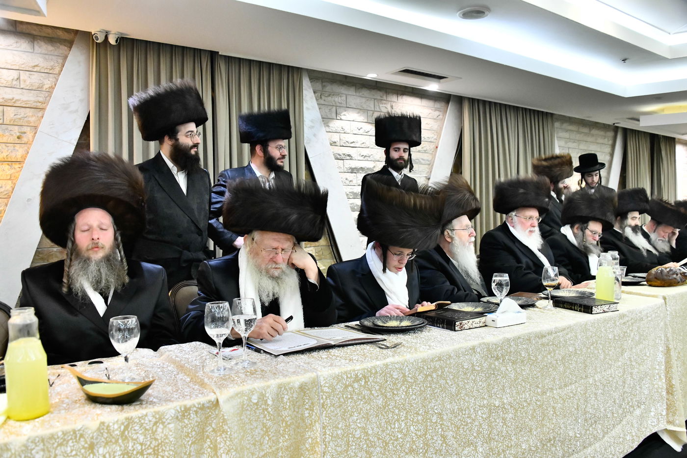 שמחת בית שאץ - אזמרה - זידטשויב- צאנז ירושלים- רמת שלמה