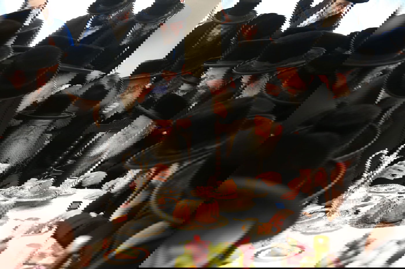 האדמו"ר מבאבוב בביקור אצל הגה"צ רבי אהרן שיף גאב"ד אנטווערפן