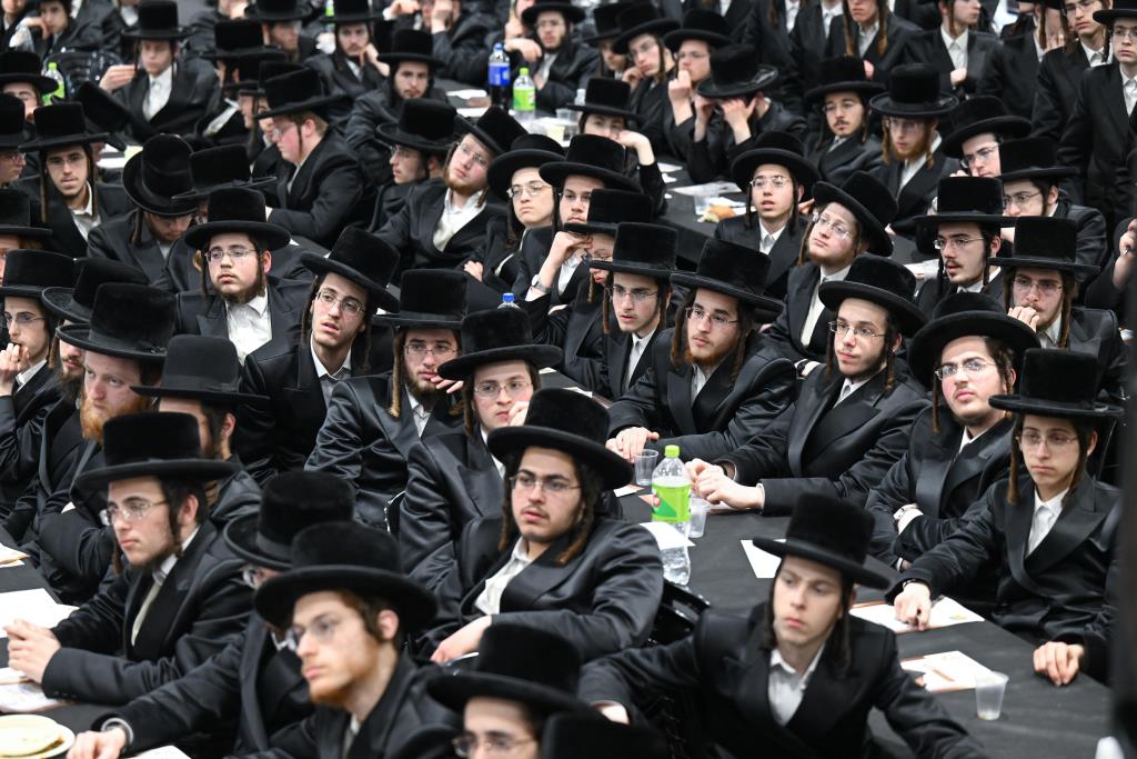 כינוס אלפי בחורי צאנז