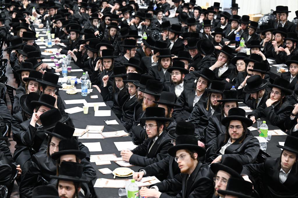 כינוס אלפי בחורי צאנז