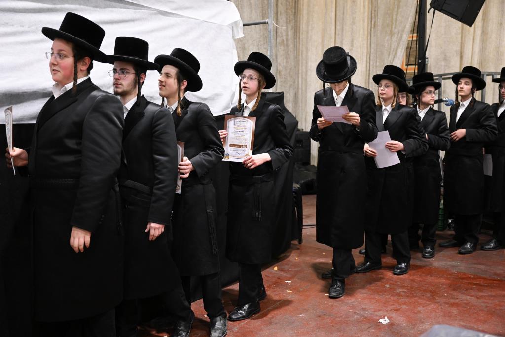 כינוס אלפי בחורי צאנז