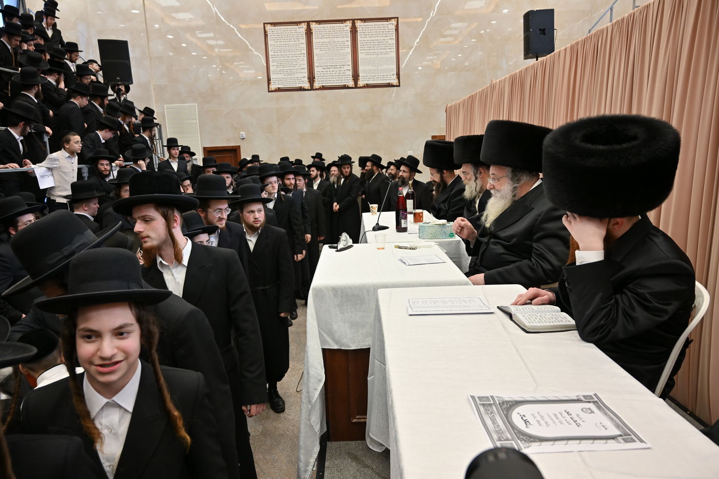 מעמד הקבלת פנים בנישואי נכדת הגר"ש אלתר