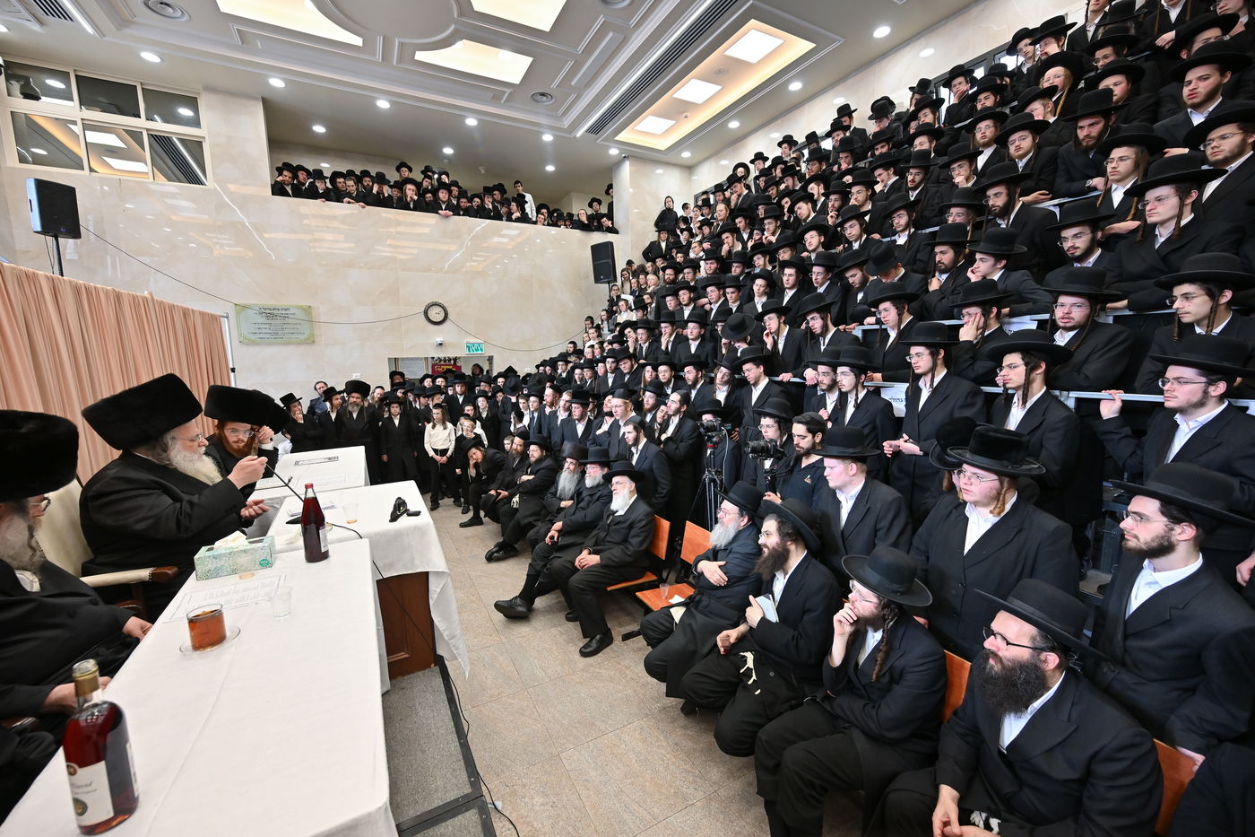 מעמד הקבלת פנים בנישואי נכדת הגר"ש אלתר