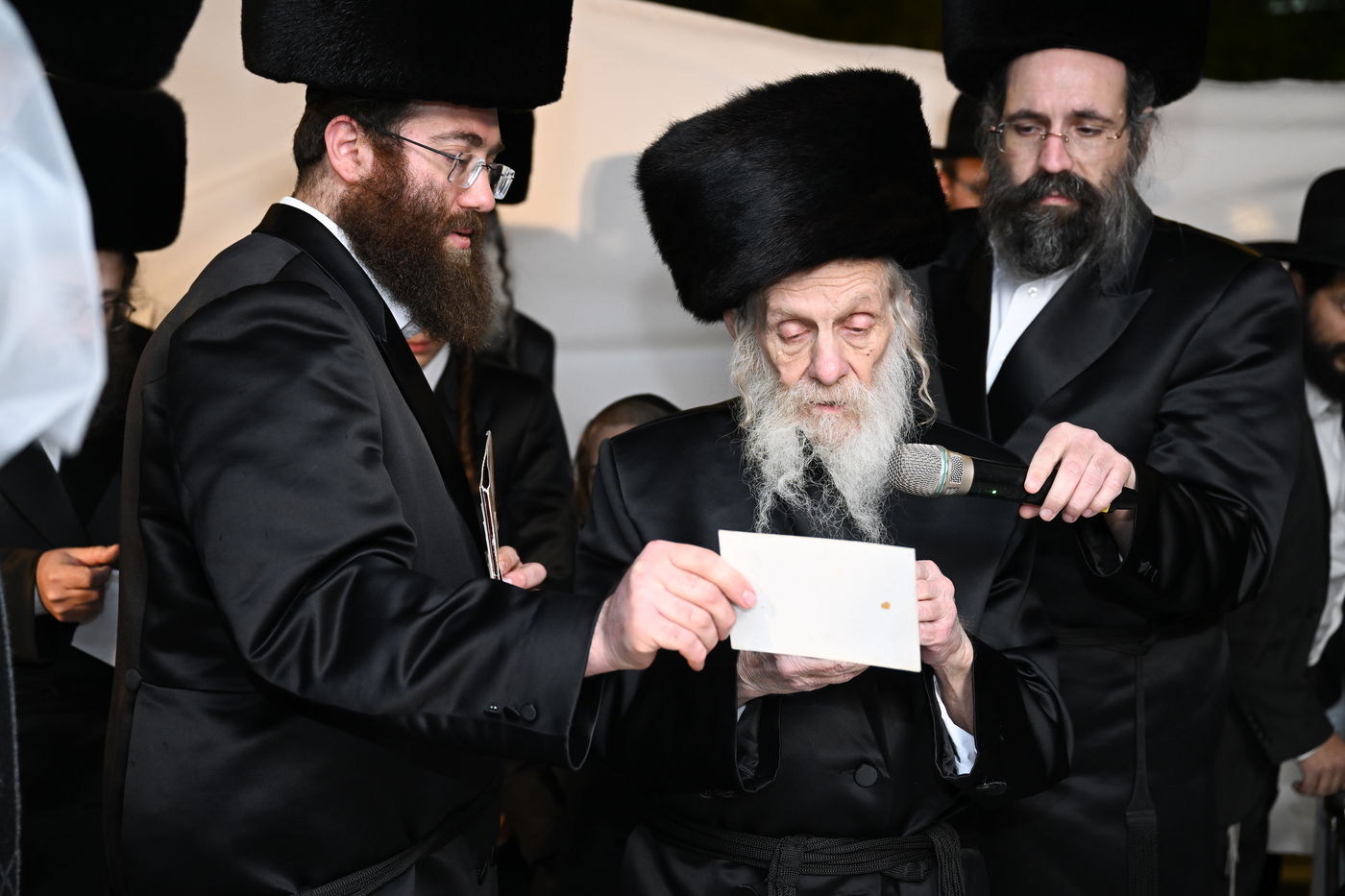 מעמד החופה לנכדת הגר"ש אלתר