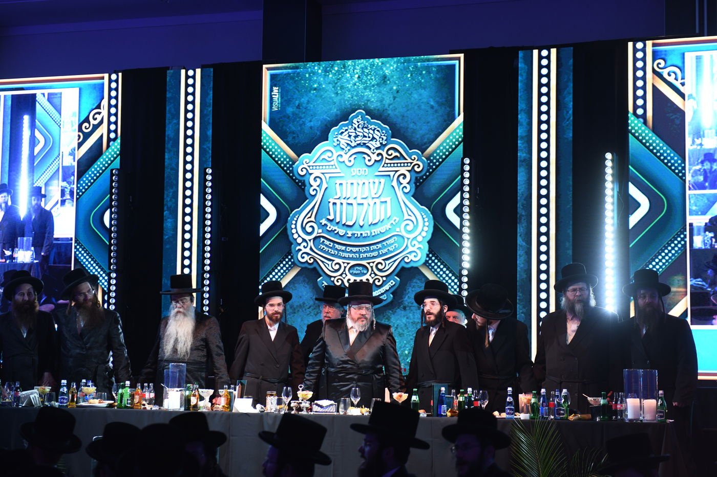 הרה"צ רבי אהרן מרדכי רוקח במסע הקודש בפולין