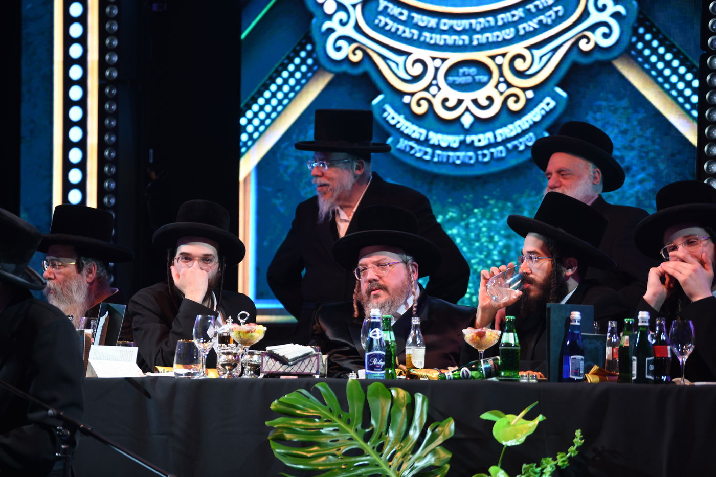 הרה"צ רבי אהרן מרדכי רוקח במסע הקודש בפולין