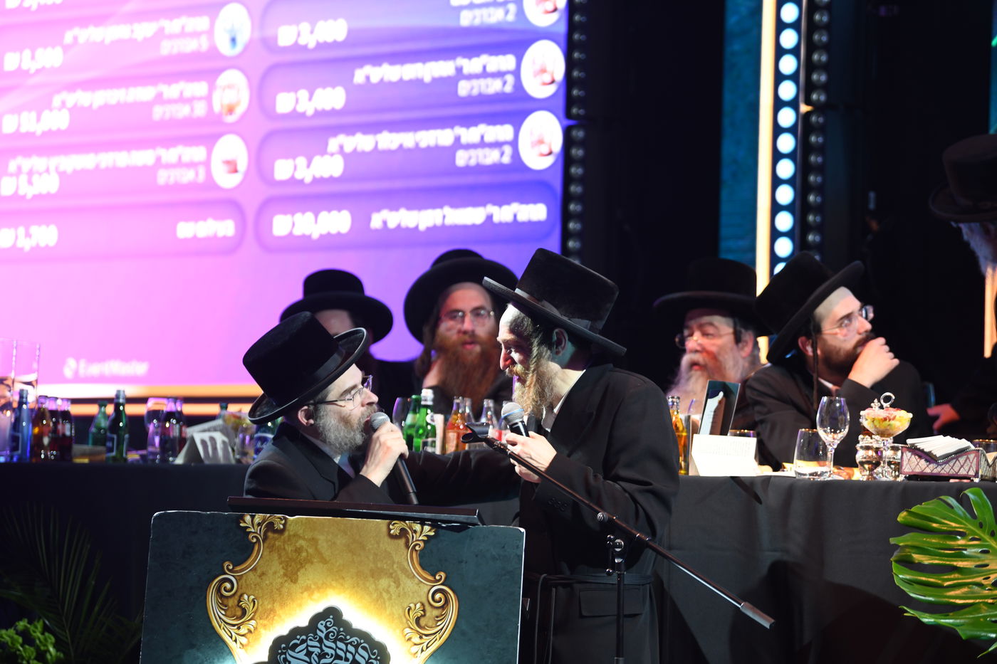 הרה"צ רבי אהרן מרדכי רוקח במסע הקודש בפולין