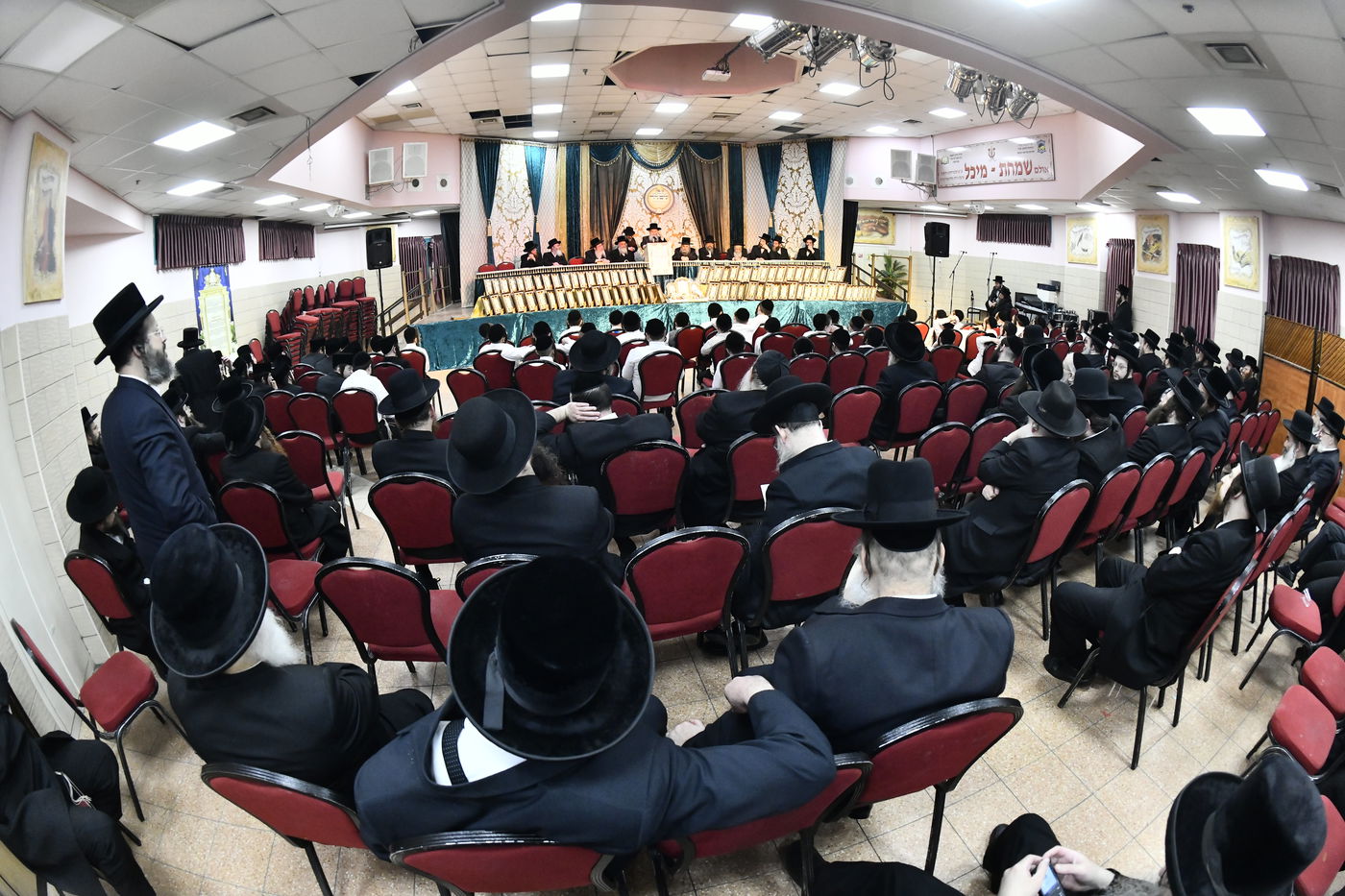 חלוקת פרסים בת"ת הבעש"ט בפ"ת