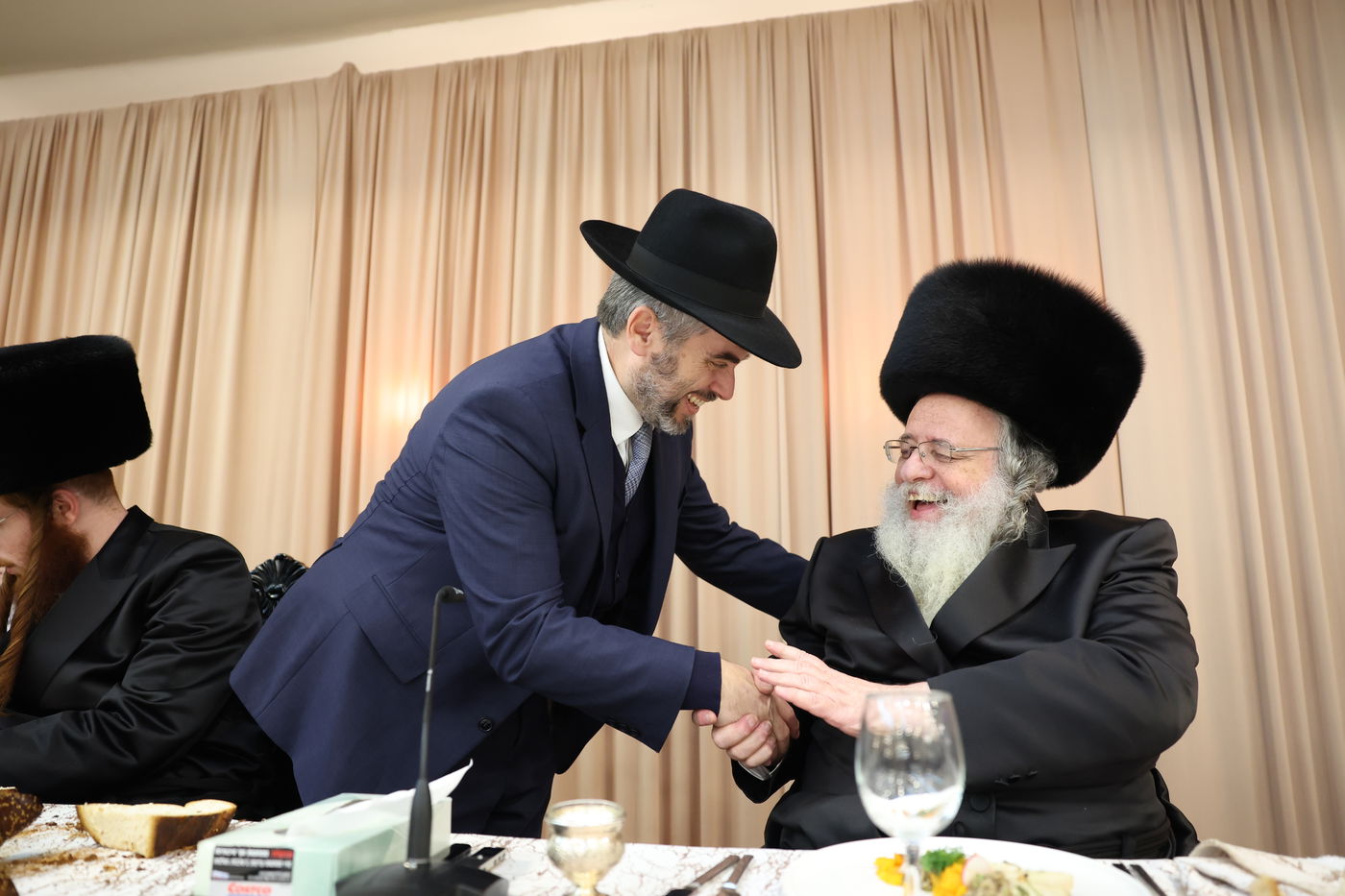 שמחת השבע ברכות המרכזית לרגל נישואי נכדת הגר"ש אלתר