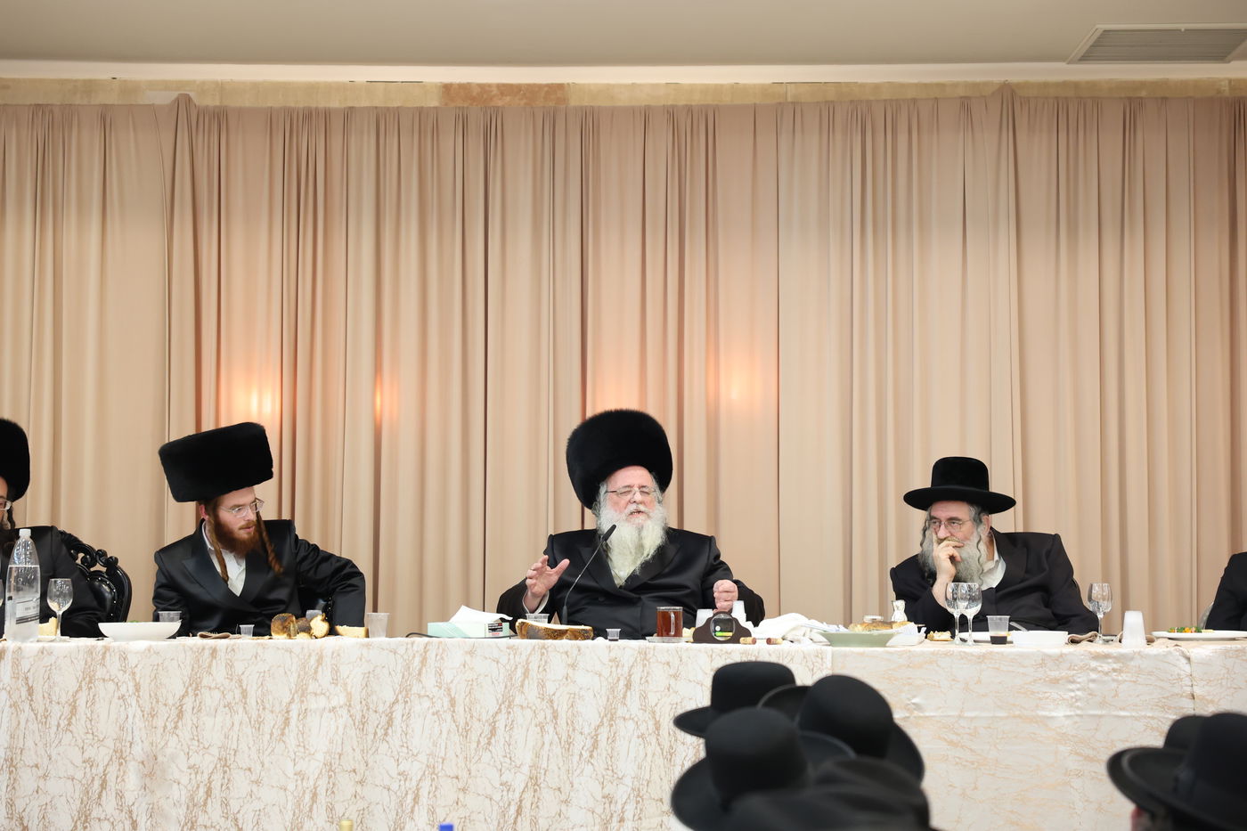 שמחת השבע ברכות המרכזית לרגל נישואי נכדת הגר"ש אלתר