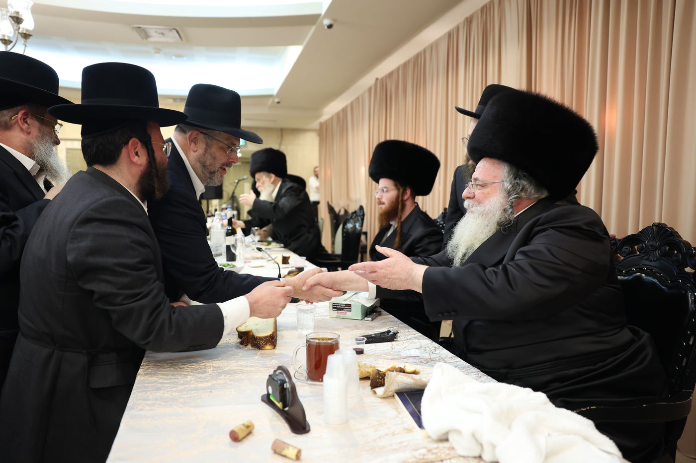 שמחת השבע ברכות המרכזית לרגל נישואי נכדת הגר"ש אלתר