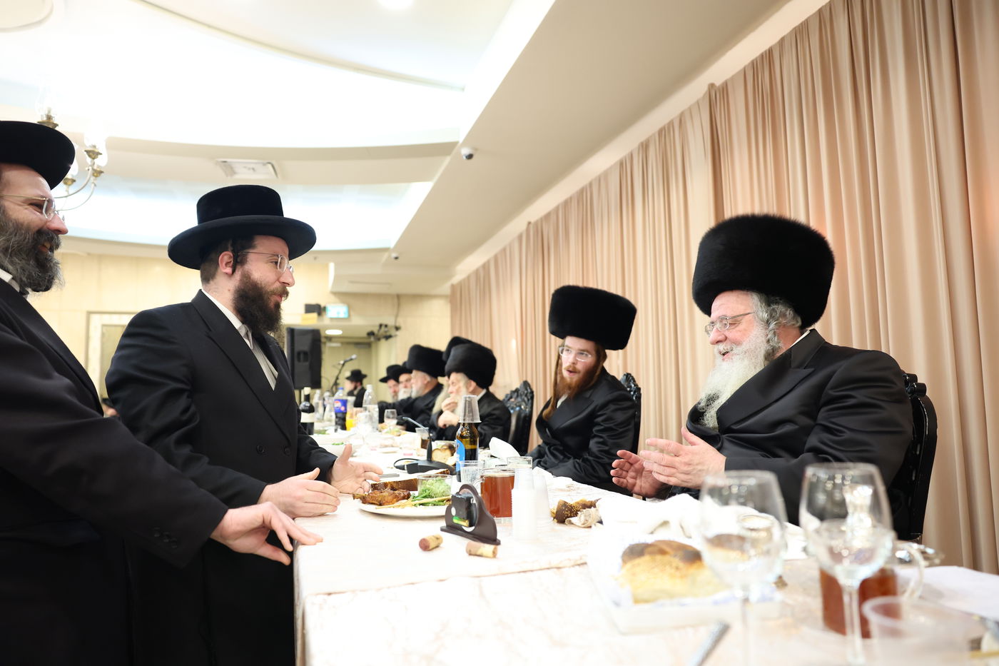 שמחת השבע ברכות המרכזית לרגל נישואי נכדת הגר"ש אלתר