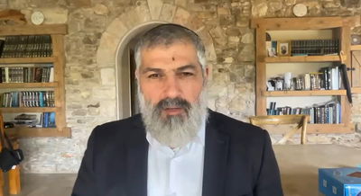 צבי יחזקאלי בפינה על פרשת פקודי • צפו