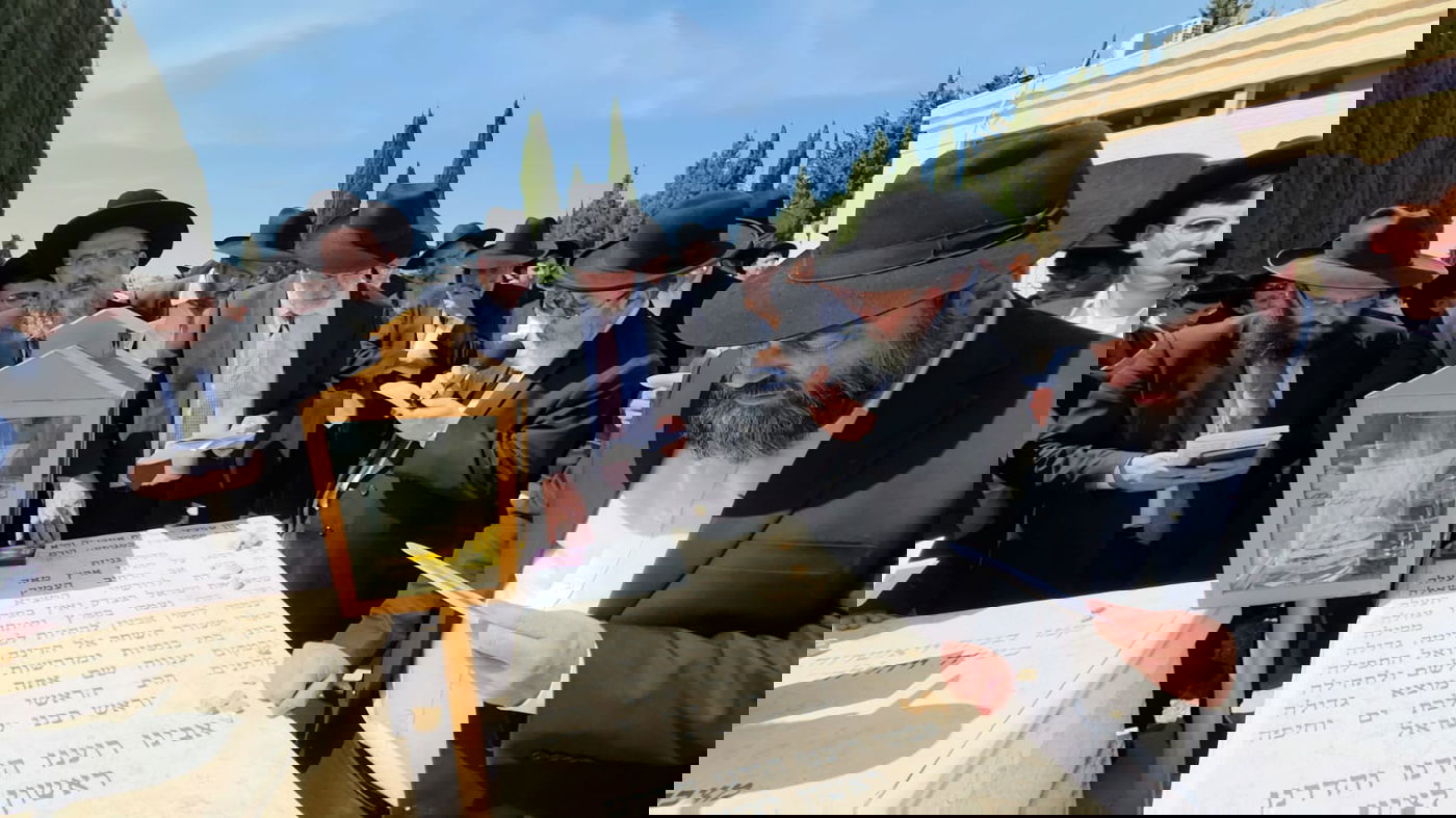 חמש שנים להסתלקותו: המונים בציון הראש"ל הרב אליהו בקשי דורון זצ"ל