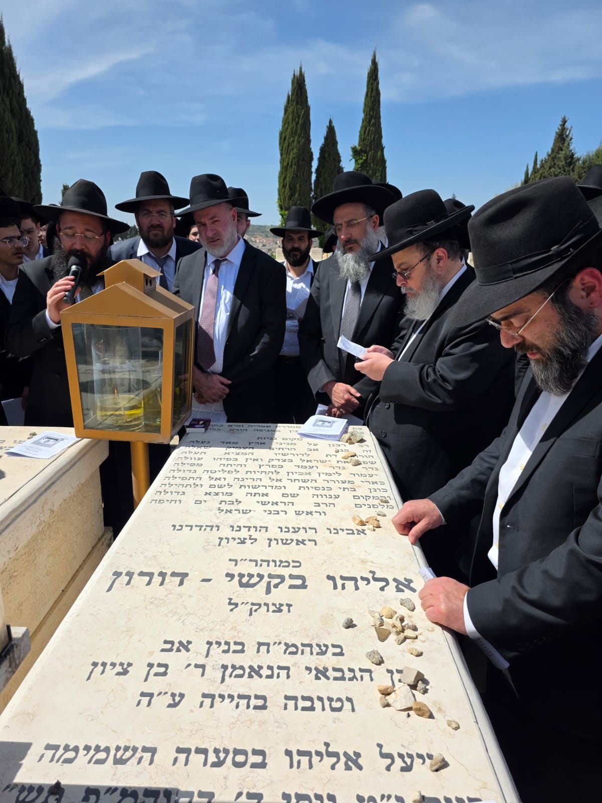 חמש שנים להסתלקותו: המונים בציון הראש"ל הרב אליהו בקשי דורון זצ"ל