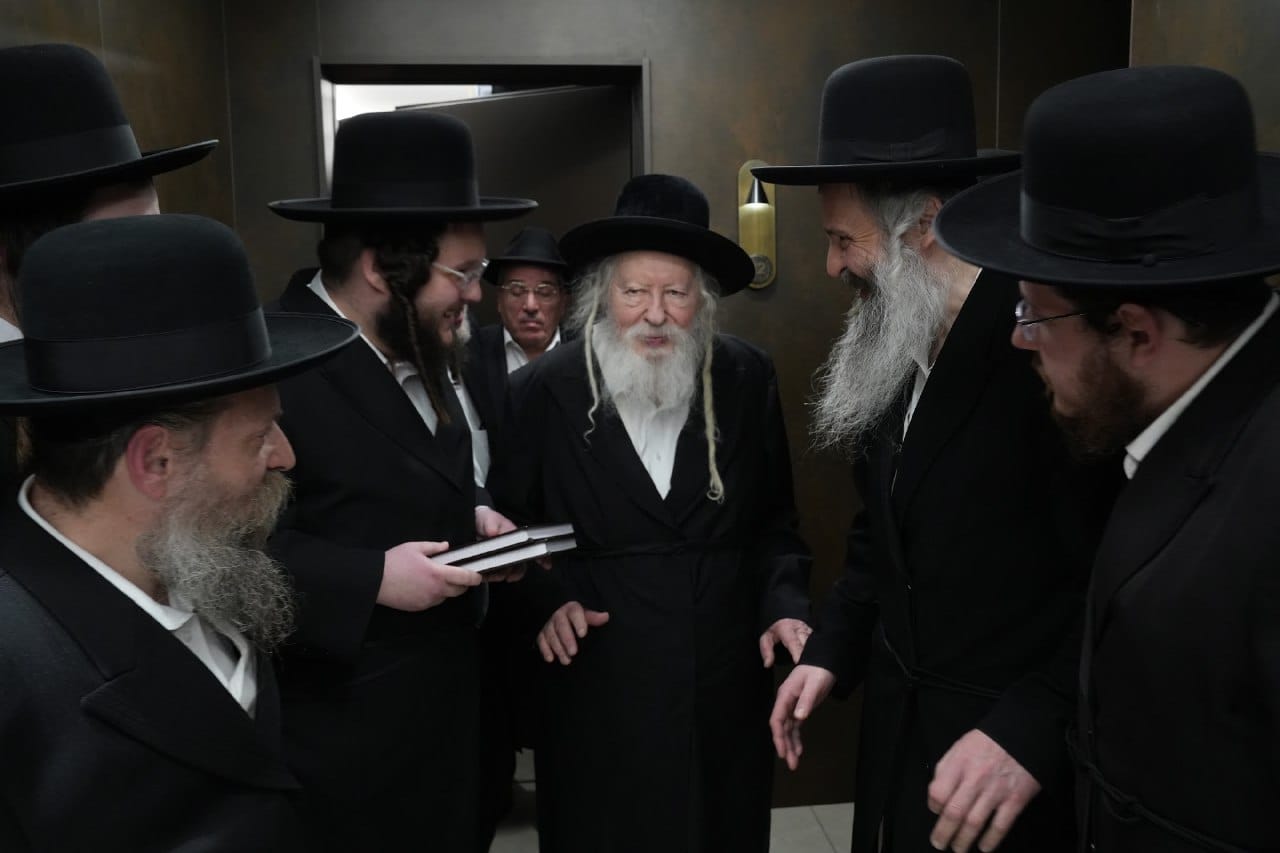 מבחן מזומנים בחצה"ק גור - בבית הגבאי ר' לייבי פזניצבסקי