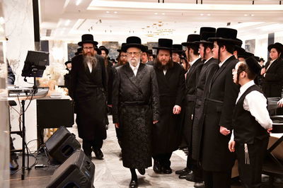 מעמד כבוד התורה בישיבת סערט ויז'ניץ 