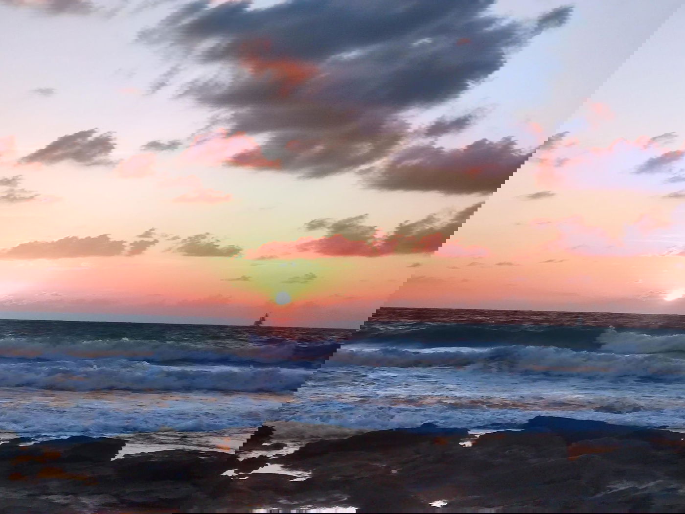 עם השעון מגיע החום: השרב יגיע היום לשיא - מתי יתקרר? 