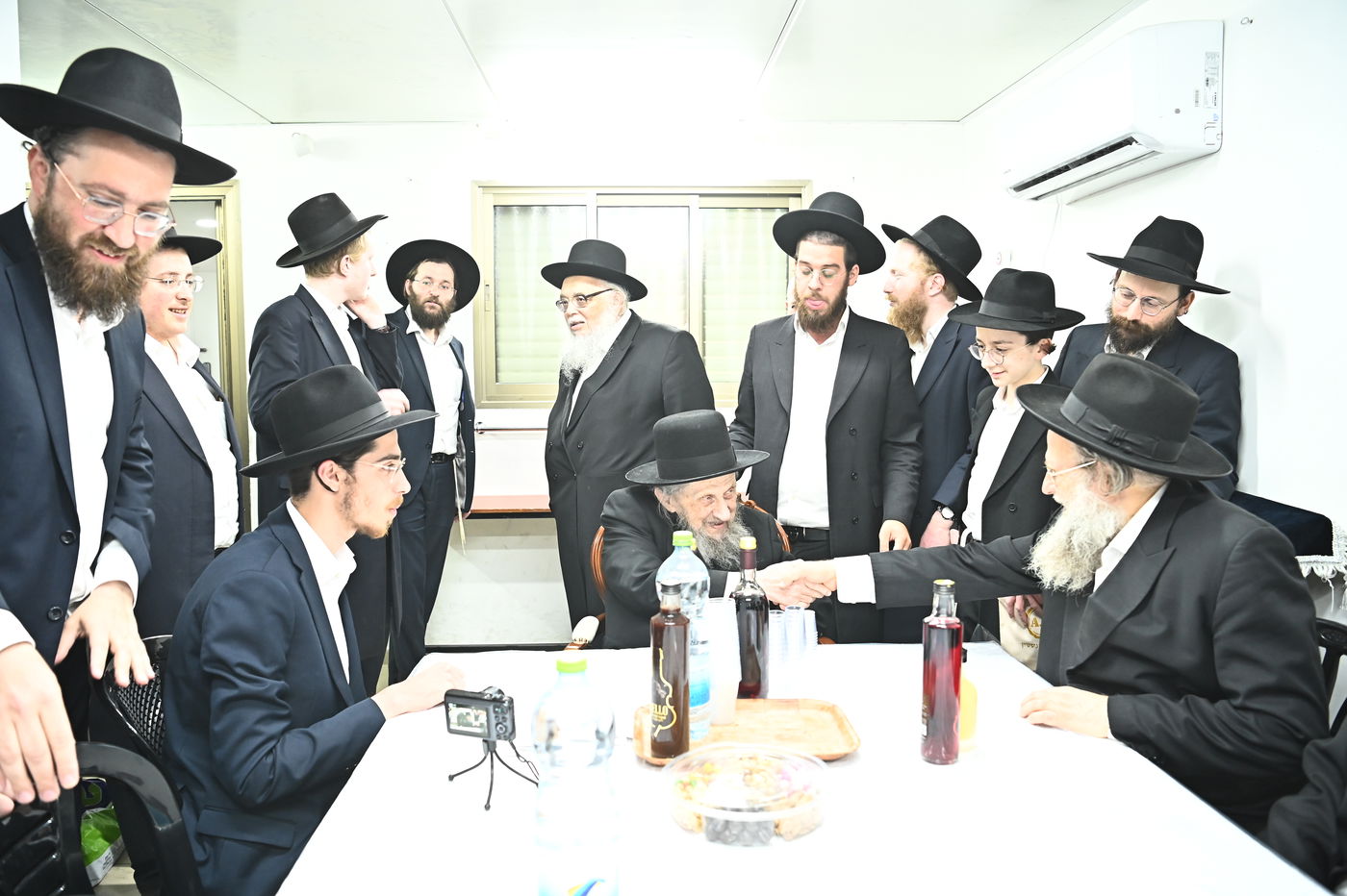 שמחת אירוסי נין הגאון רבי דב לנדו