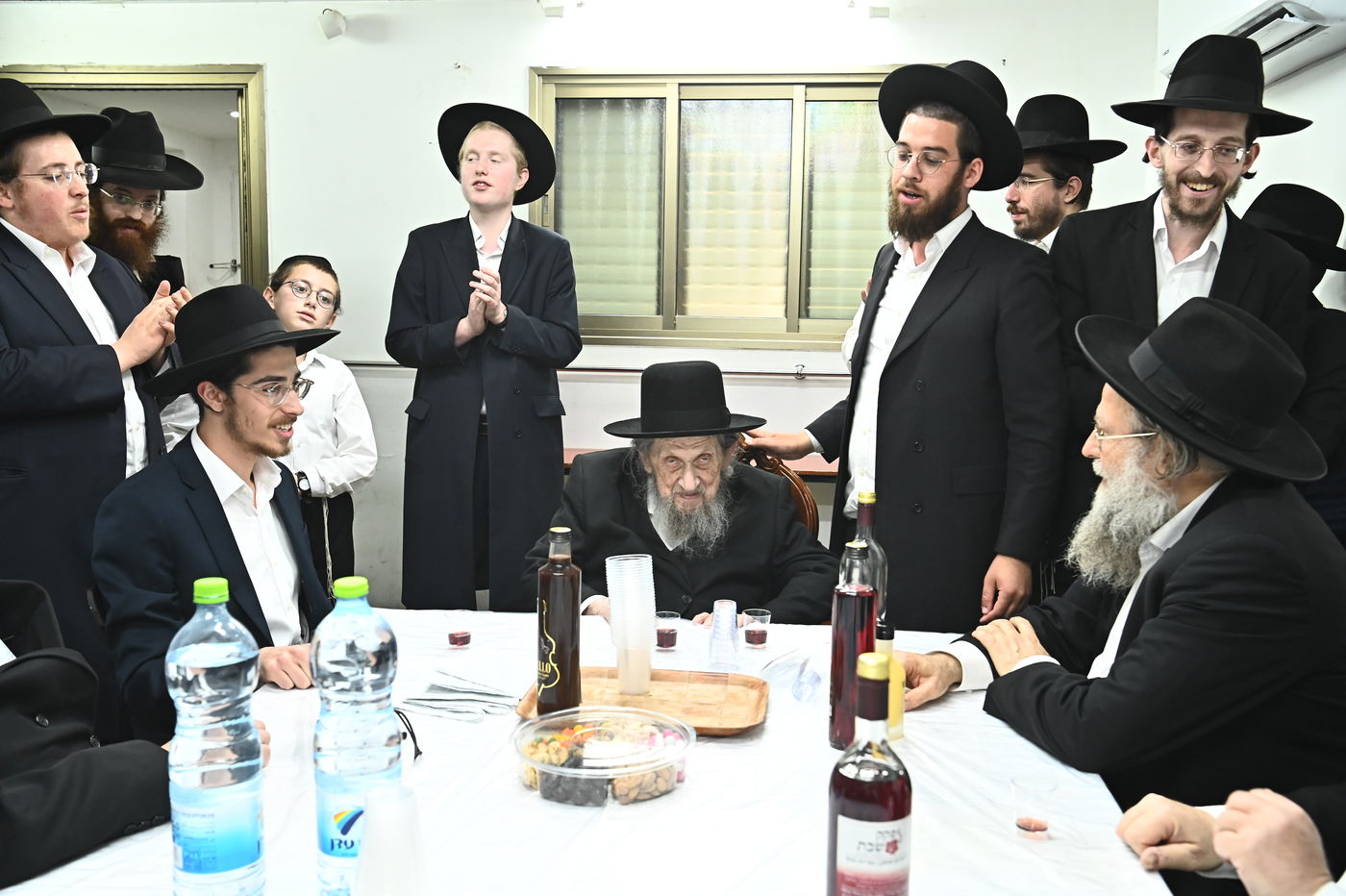 שמחת אירוסי נין הגאון רבי דב לנדו