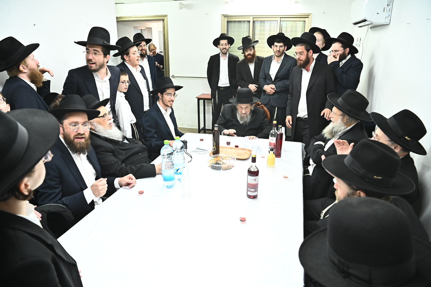 שמחת אירוסי נין הגאון רבי דב לנדו