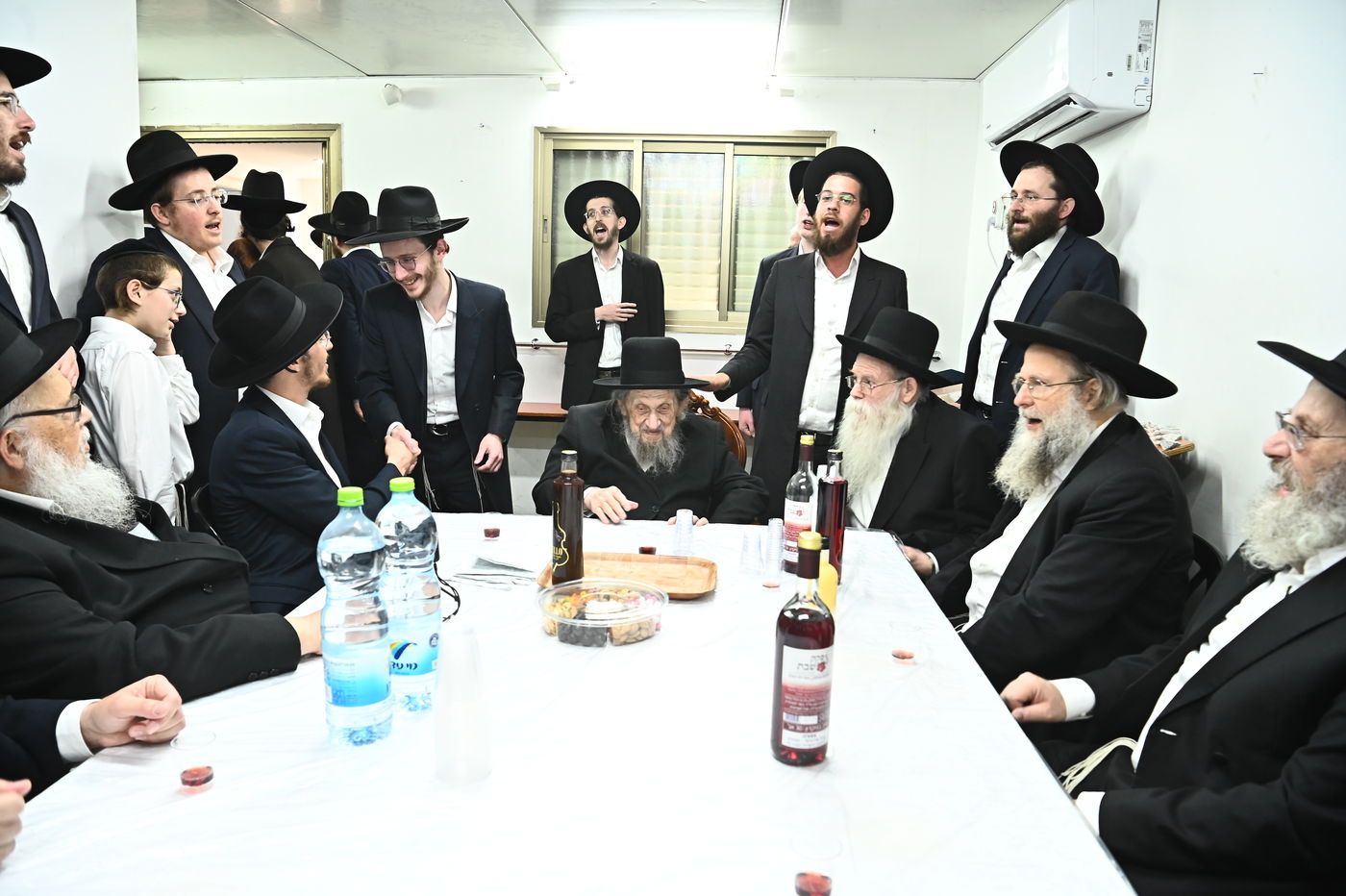 שמחת אירוסי נין הגאון רבי דב לנדו