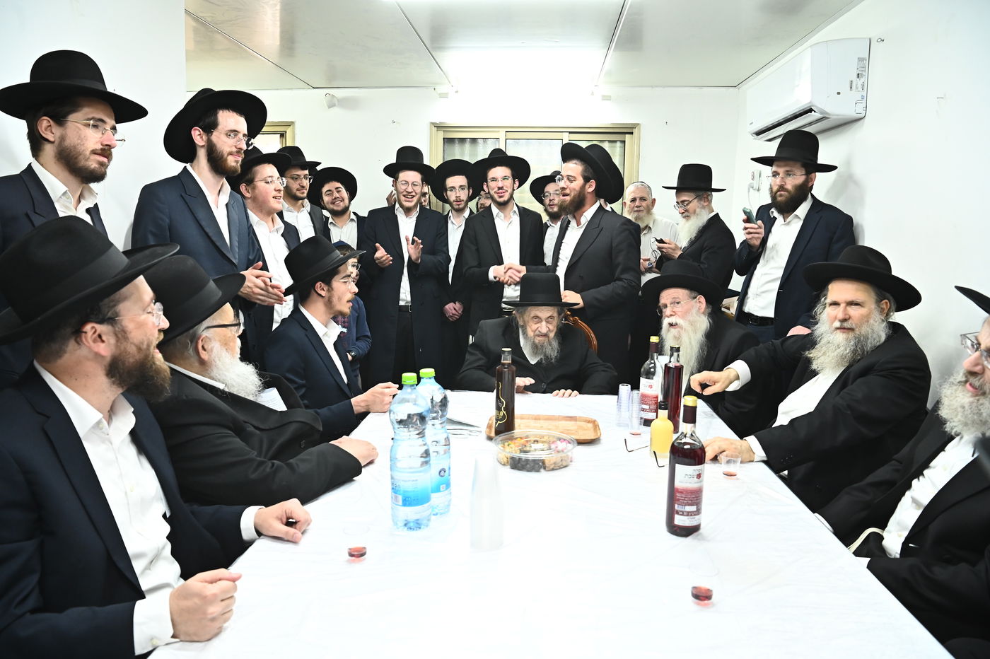 שמחת אירוסי נין הגאון רבי דב לנדו