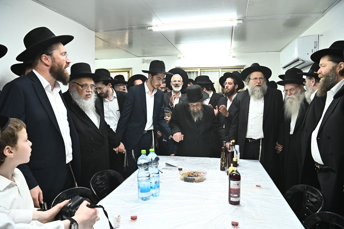 שמחת אירוסי נין הגאון רבי דב לנדו