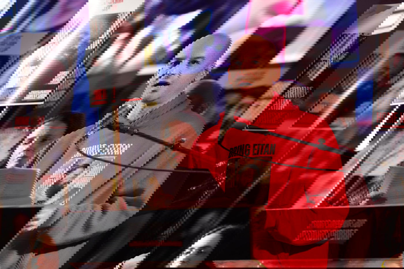 הורן בנאומו בכיכר, הערב