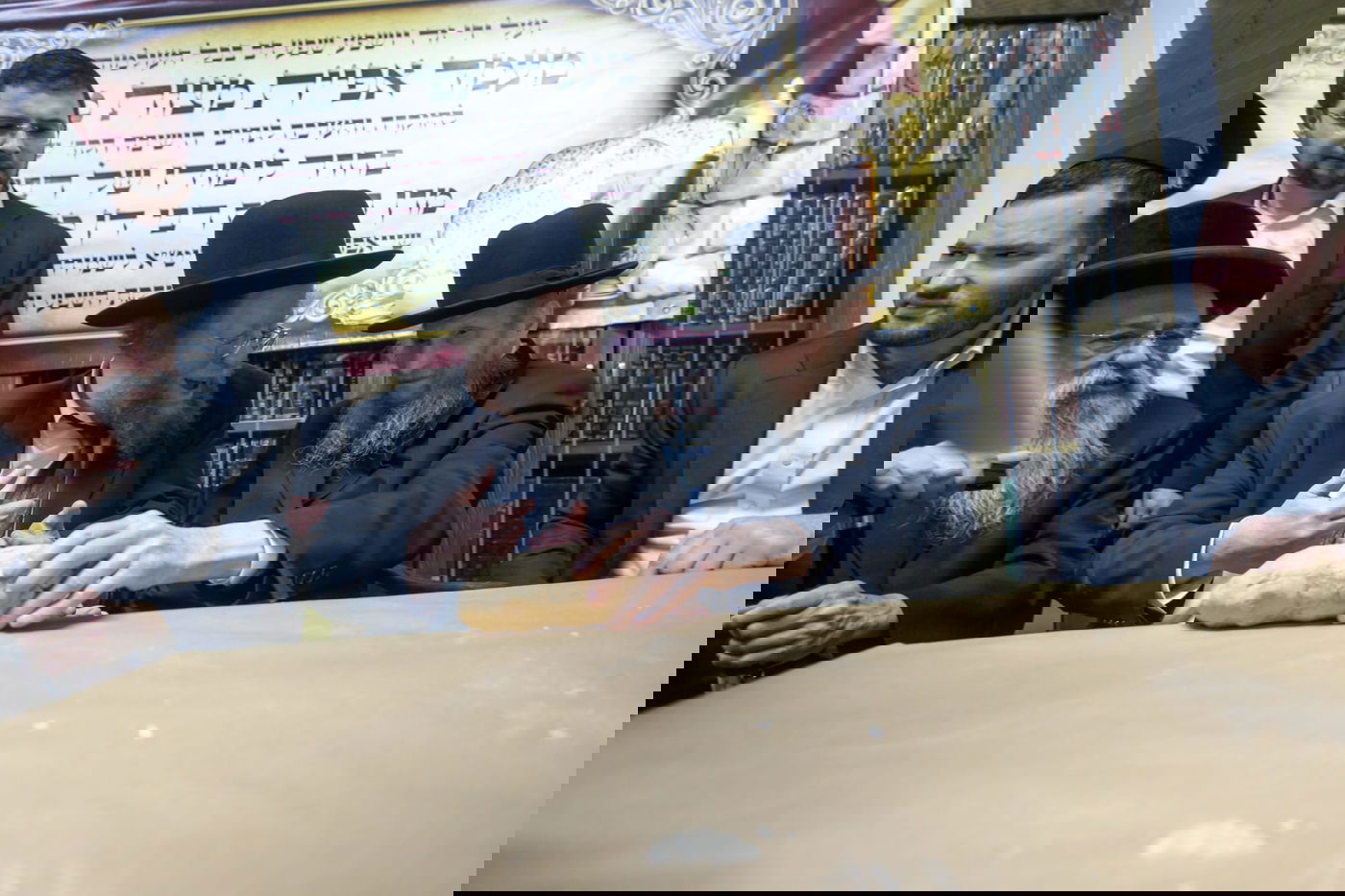 אפיית מצות עם הגר"ד סגל