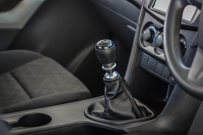 ישולב ברכבים חשמליים. מוט הילוכים