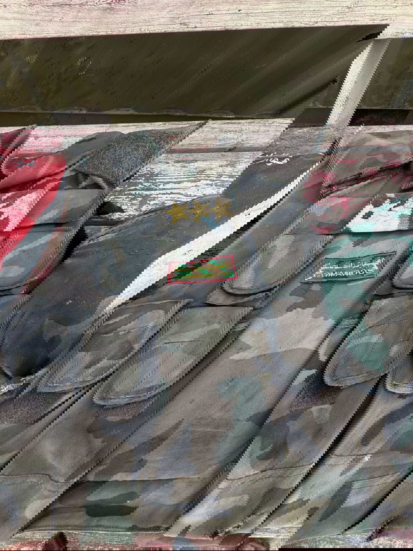 ווסטים ומטען במשקל של עשרות קילוגרמים שאותרו והוחרמו