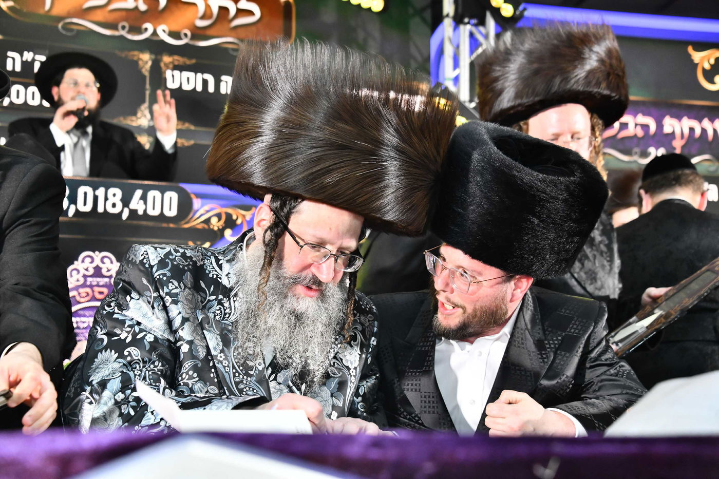 הכנסת ס"ת בחצה"ק ביטשקוב